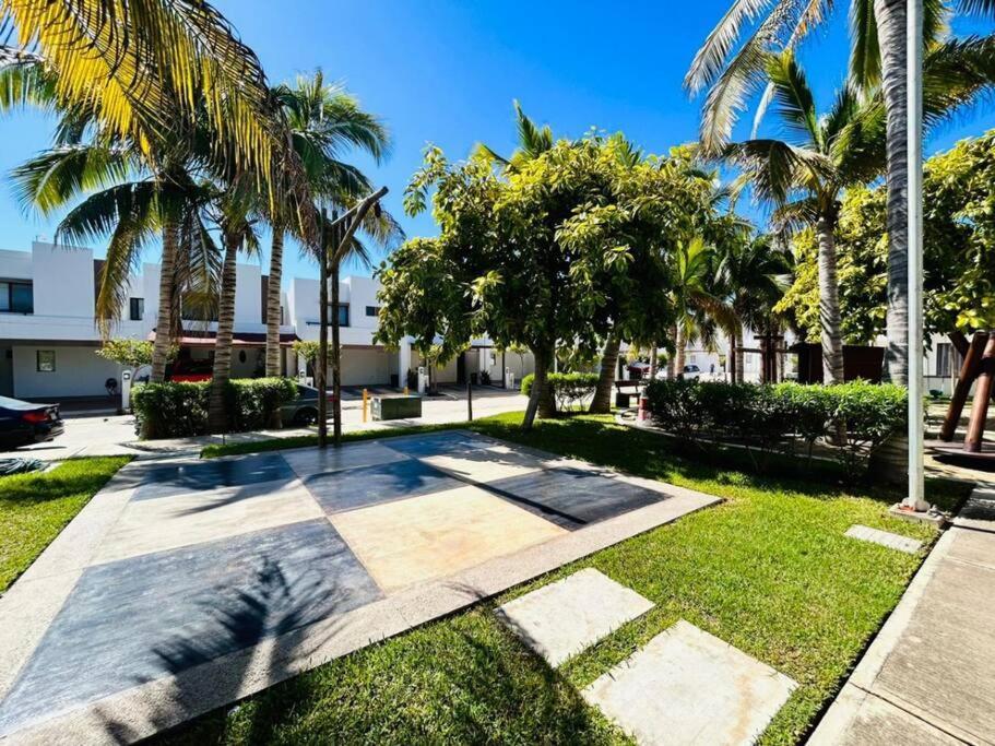 Hermosa Casa A 2 Min De La Playa By Partnerhost La Florida Bagian luar foto