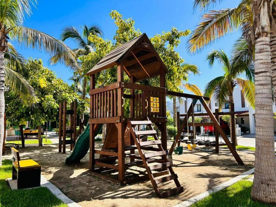 Hermosa Casa A 2 Min De La Playa By Partnerhost La Florida Bagian luar foto